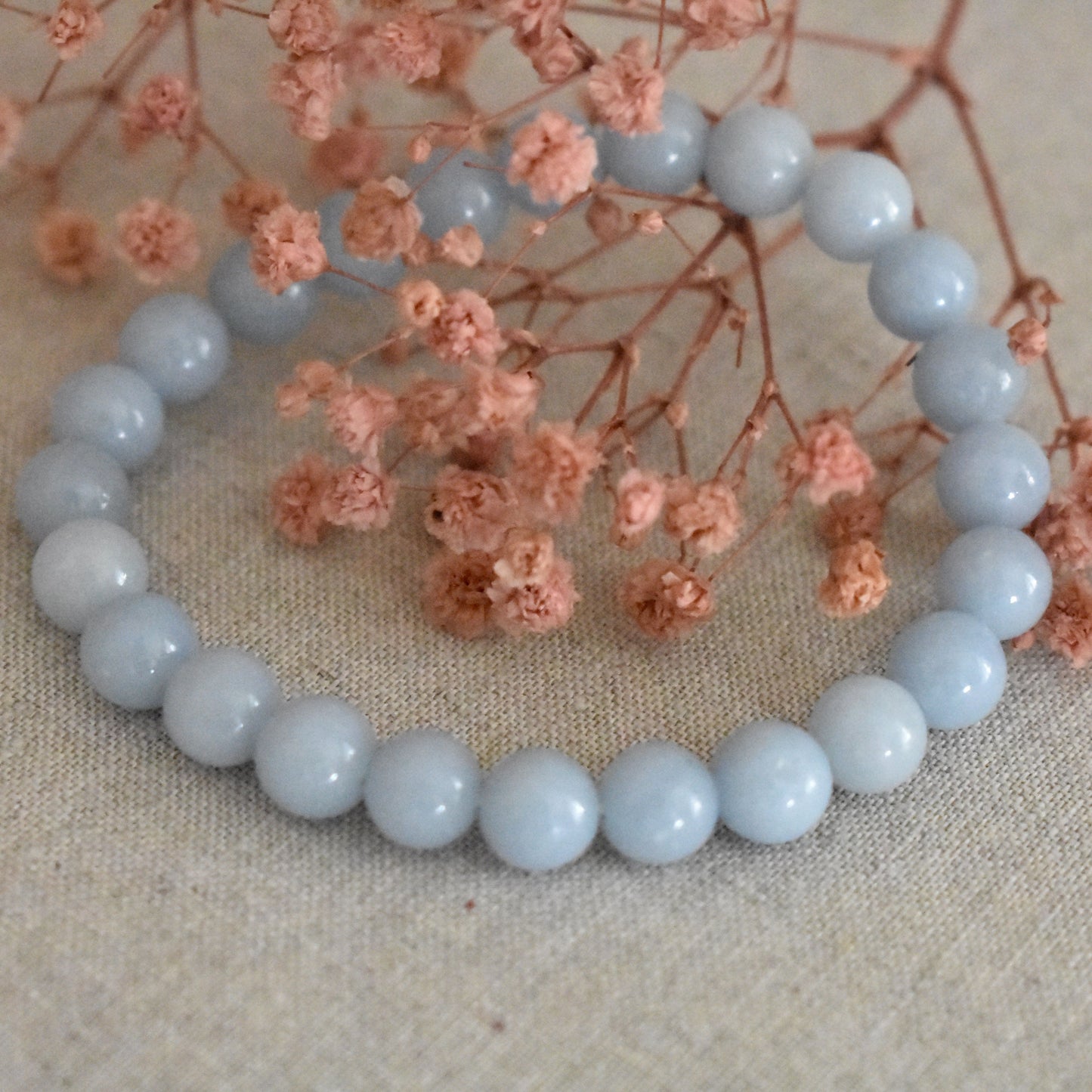 Bracelet angélite 8 mm · Paix intérieure et douceur