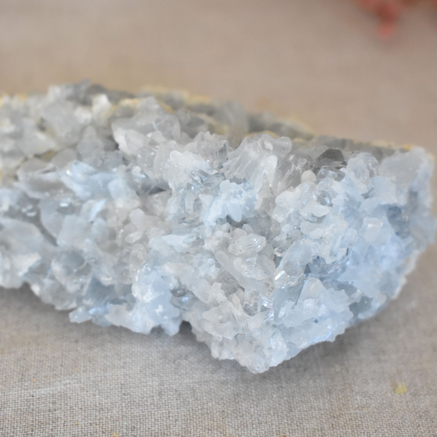 Druse célestine naturelle de 290 g