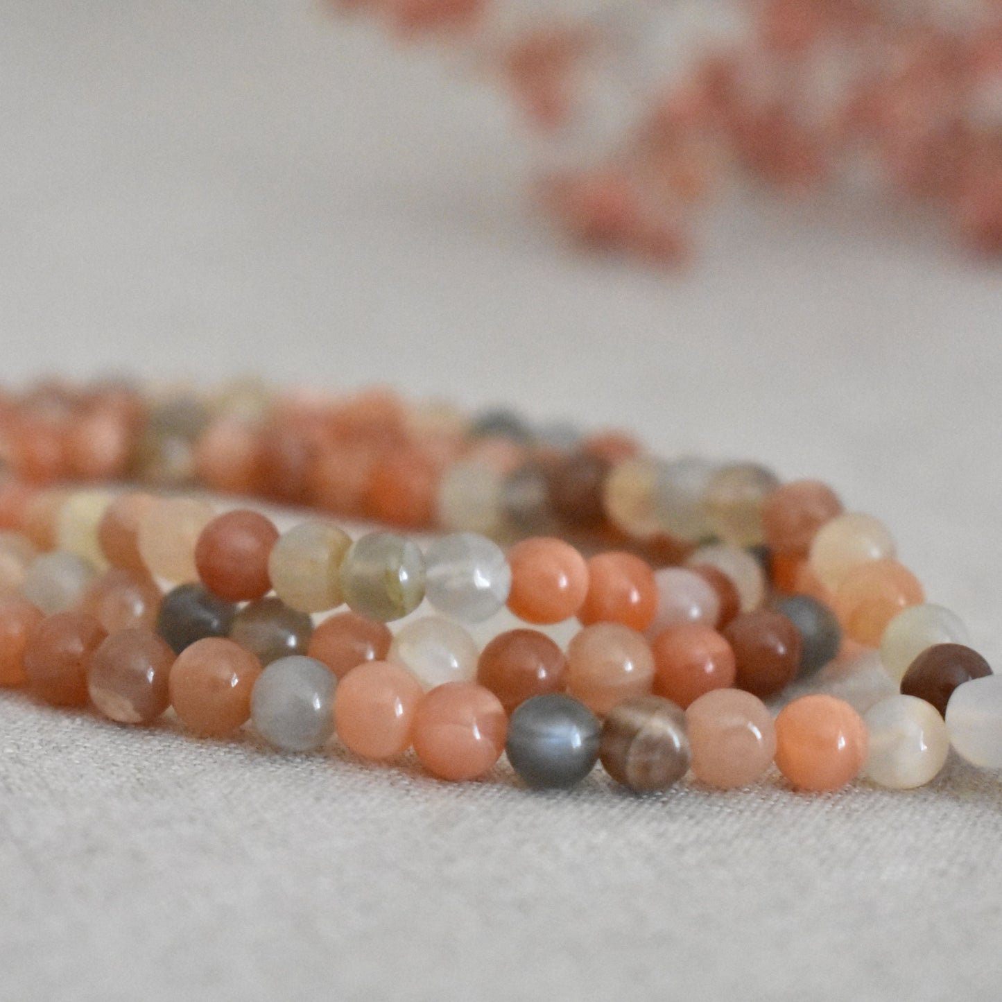 Mala pierre de lune 108 perles – Intuition et féminin sacré