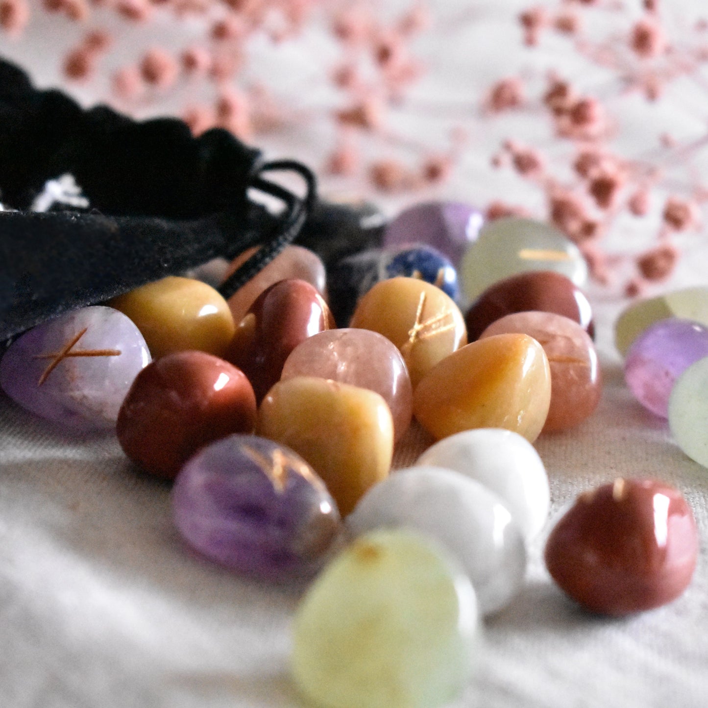 Oracle Runes 7 chakras - Provence Spiritualité