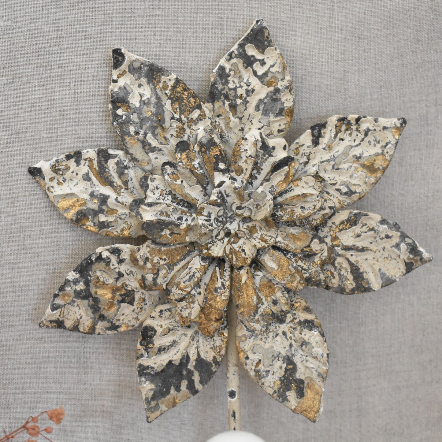 Patère fleur à l’effet vieilli – Chehoma
